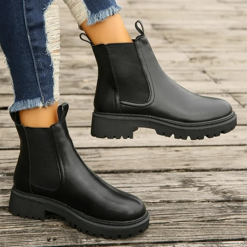 Drune | Damen Chelsea Boots aus Leder mit Zugschlaufen