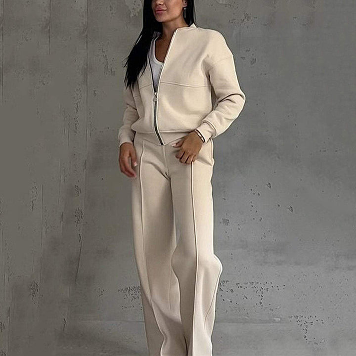 Drune | Casual two-piece set with a loose-fitting jacket and wide-leg trousers.
