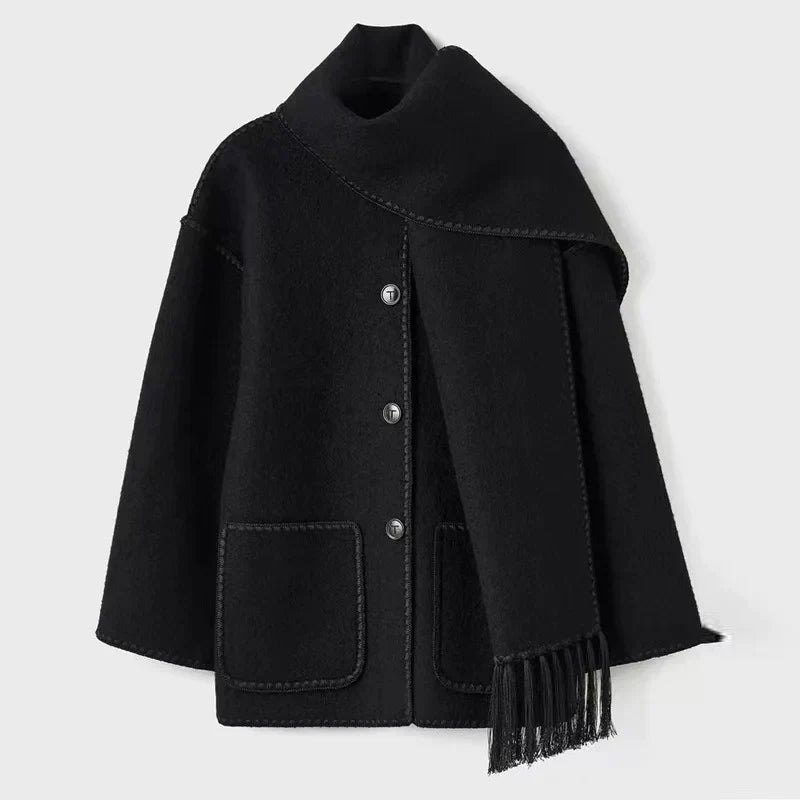 Drune | Zeitloser Pompon-Mantel für Frauen