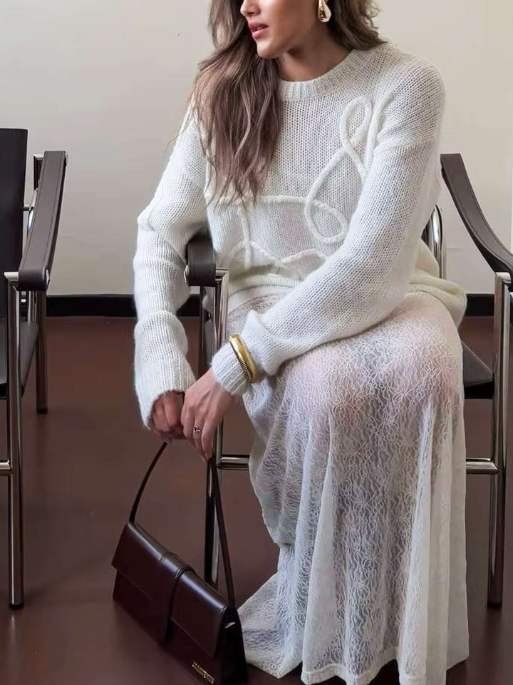 Drune | übergroßer Pullover mit eleganten Stickerei-Details