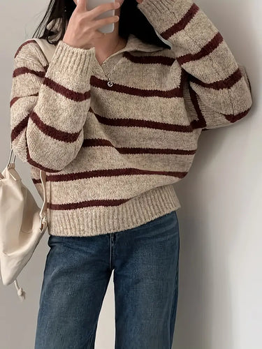 Drune | Gestreifter Strickpullover mit V-Ausschnitt