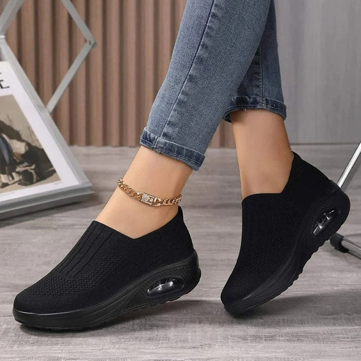 Drune | Atmungsaktive Slip on Sneaker Mit Ergonomischer Sohle Für Damen