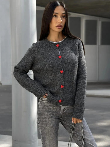 Drune | Kuschelige Strickjacke mit Herzknöpfen