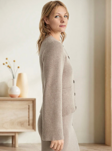 Drune | Strickjacke - Elegant - Luxuriöses Material - Alltagstauglich für Damen