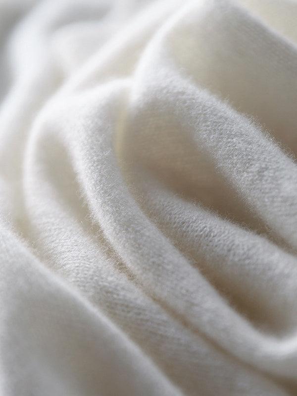 Drune | Luxurious soft cashmere V-neck sweater for women