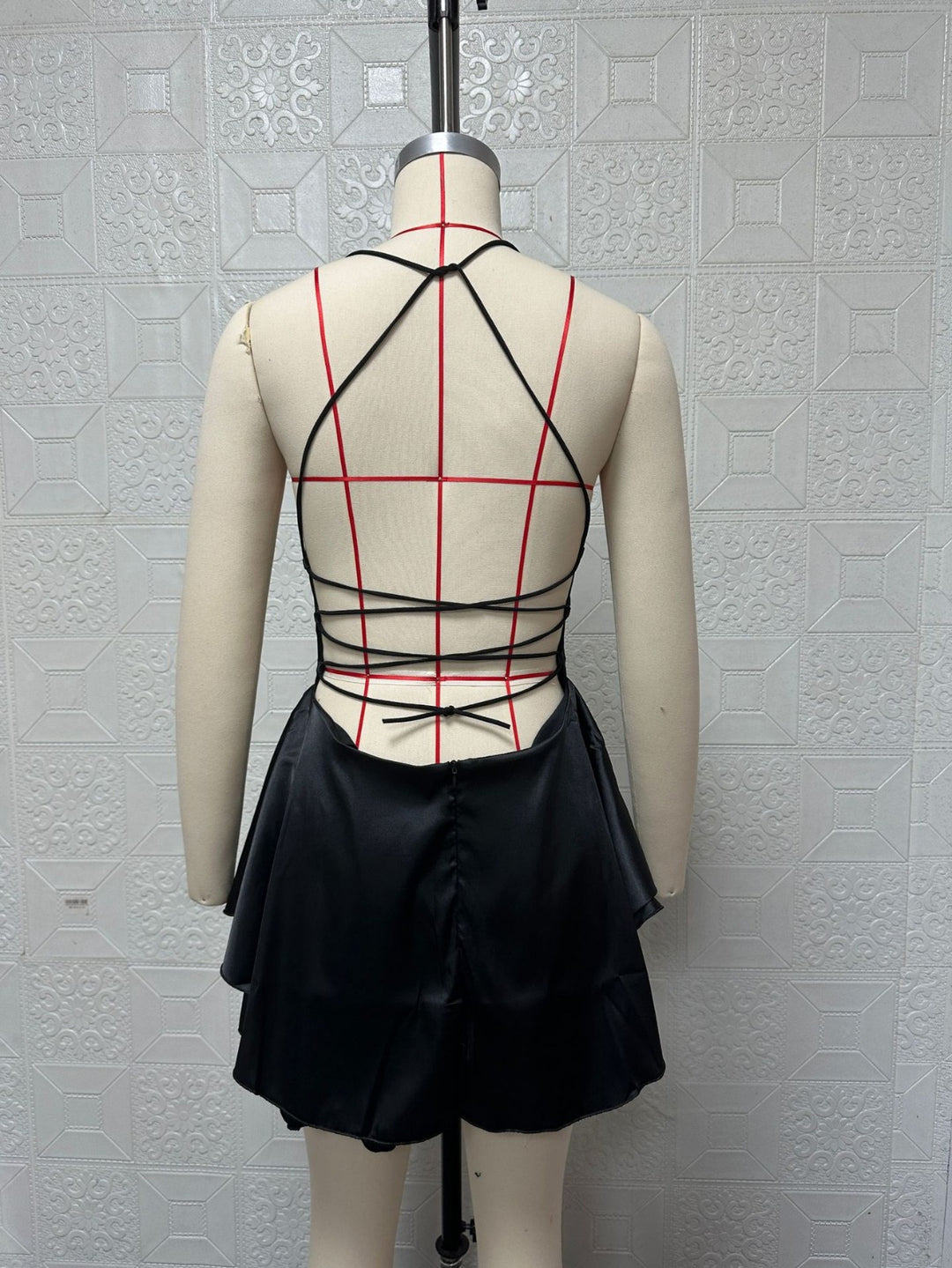 Drune | Halter einfarbig Strapskleid kurz