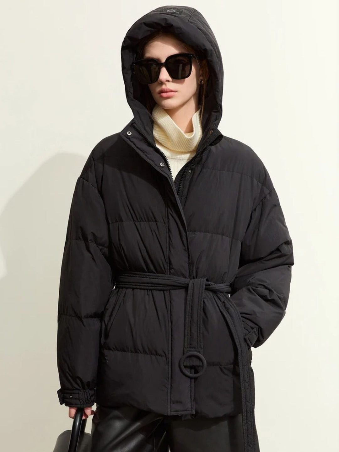 Drune | Dicke Kapuzen Daunenjacke mit Gürtel
