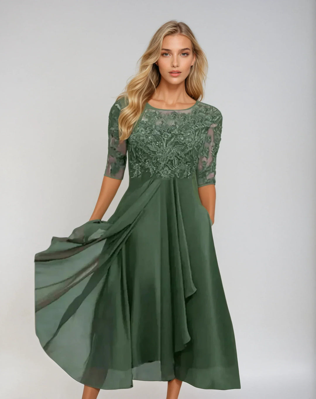 Drune | Anmutiges Detailliertes Fließendes Kleid