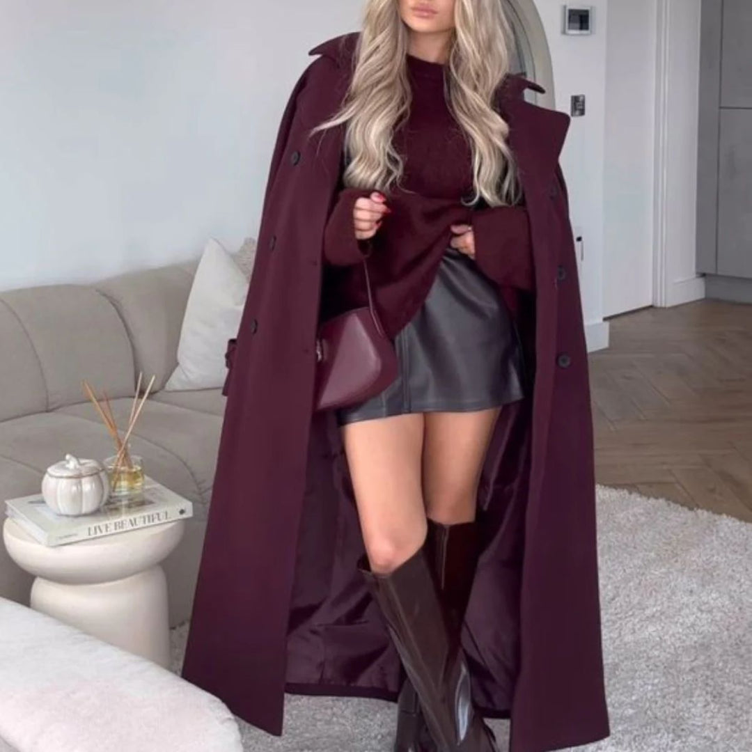 Drune | Eleganter Trenchcoat in Bordeauxrot mit Gürtel