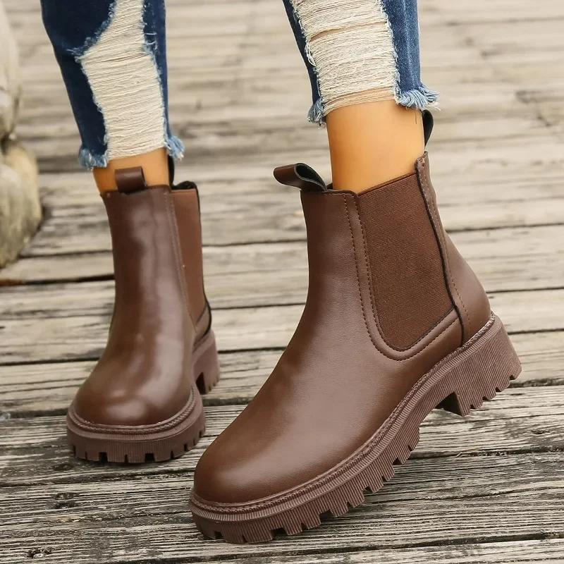 Drune | Damen Chelsea Boots aus Leder mit Zugschlaufen
