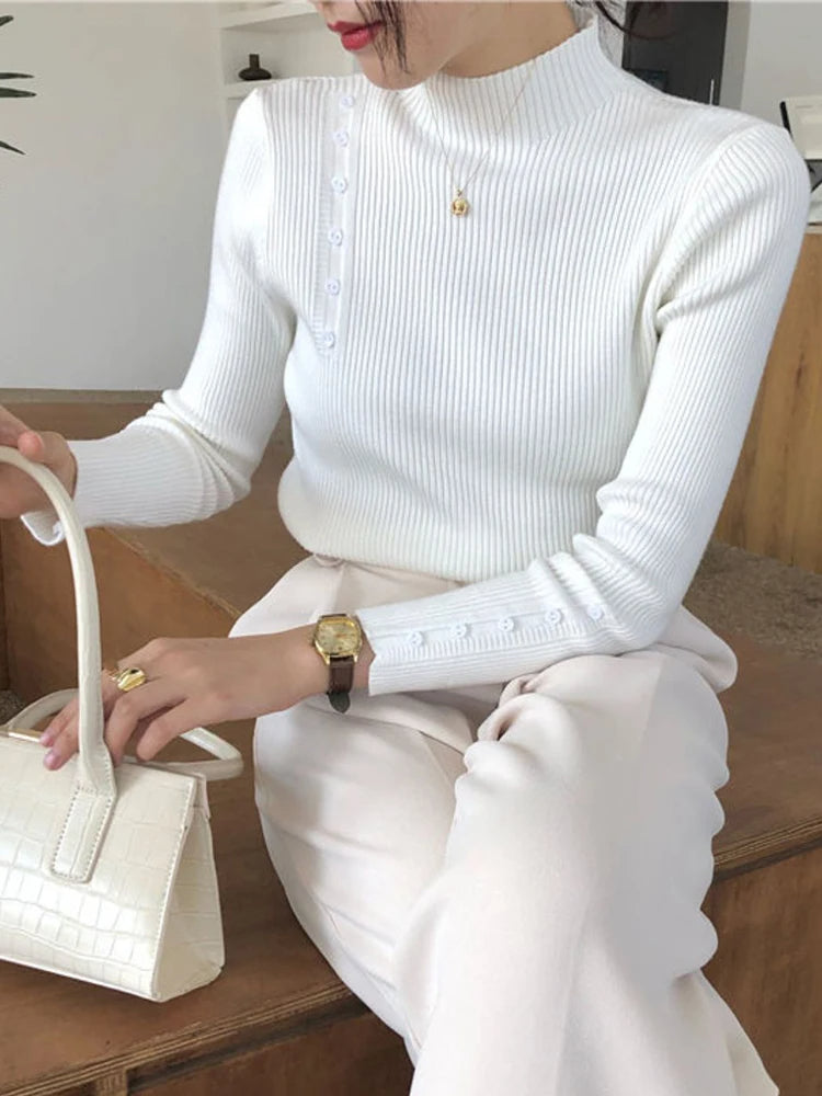 Drune | Eleganter Pullover mit Zierknöpfen und Stehkragen