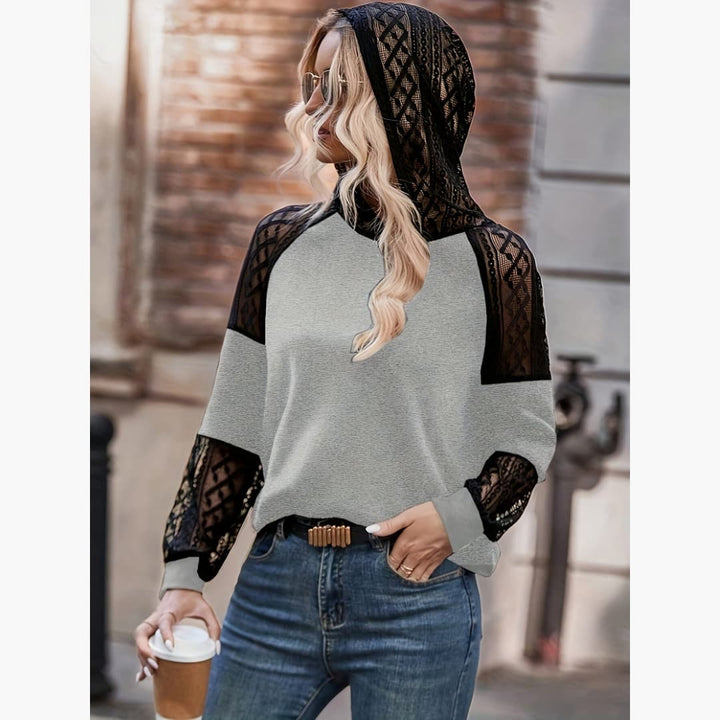 Drune | Stylischer Kapuzenpullover mit Spitze für Damen