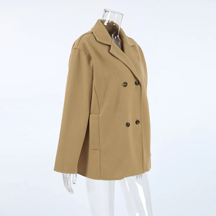 Drune | elegante braune Wolljacke mit doppelter Knopfreihe, halblang