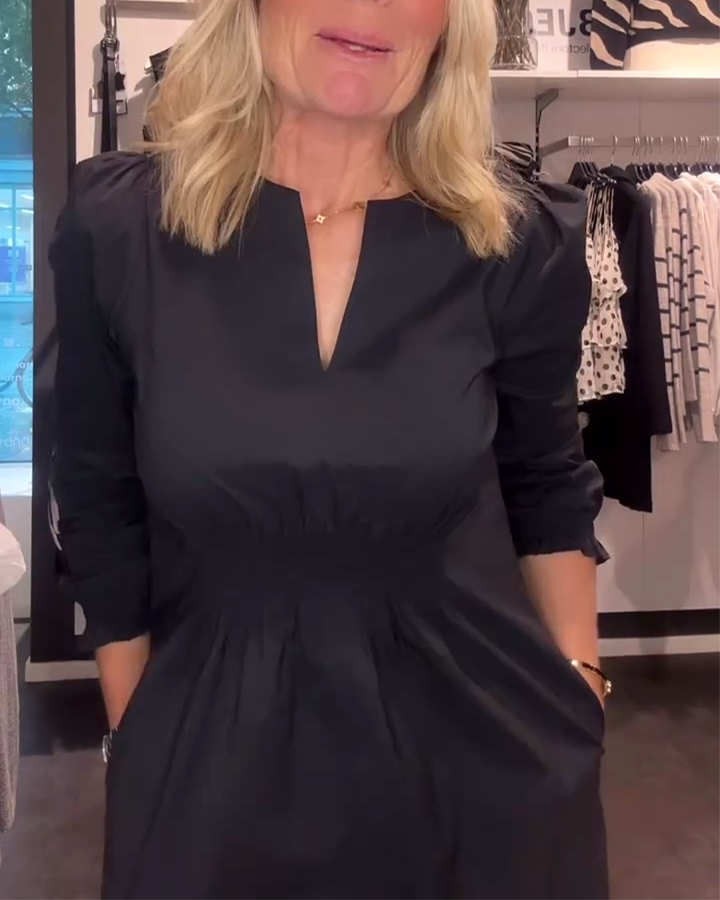 Drune | Linien Kleid mit Puffärmeln und Tailliertem Schnitt