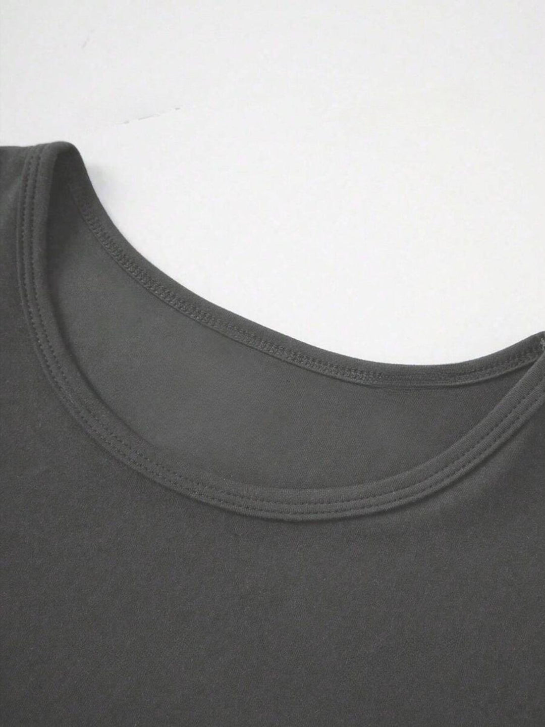 Drune | Rundhalsausschnitt Kurzarm T-Shirt