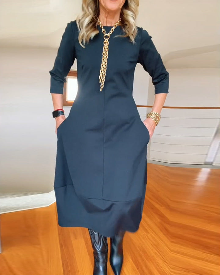 Drune | Einfarbiges Kleid mit Rundhalsausschnitt und Tasche