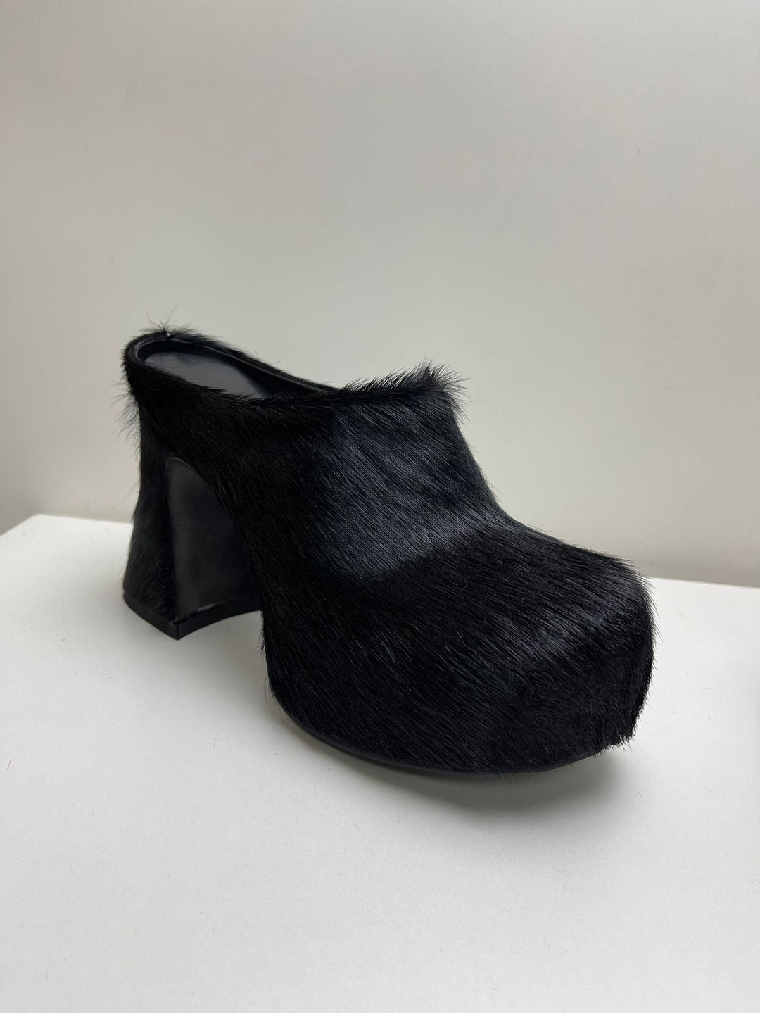 Drune | Geschlossene Zehe Rosshaar Chunky Heel Wasserdichte Plattform Slipper