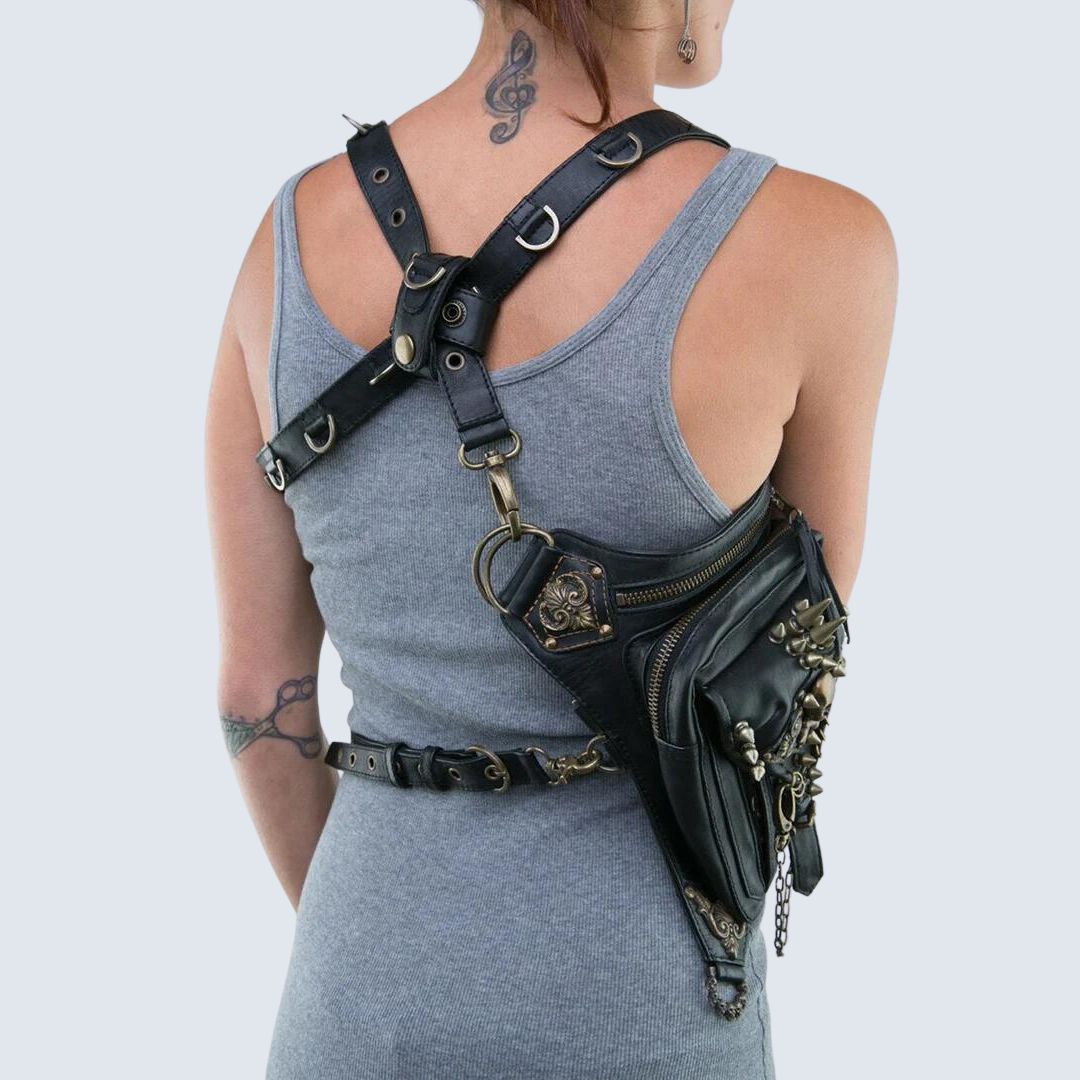 Drune | Gothic Gürteltasche mit Totenkopf-Verzierungen