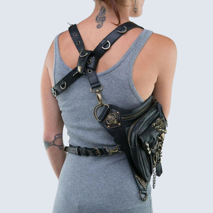 Drune | Gothic Gürteltasche mit Totenkopf-Verzierungen
