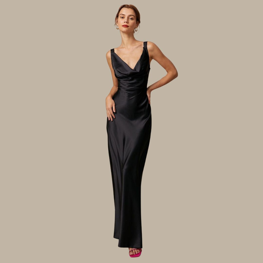 Drune | Satin-Maxikleid mit Drapiertem Ausschnitt