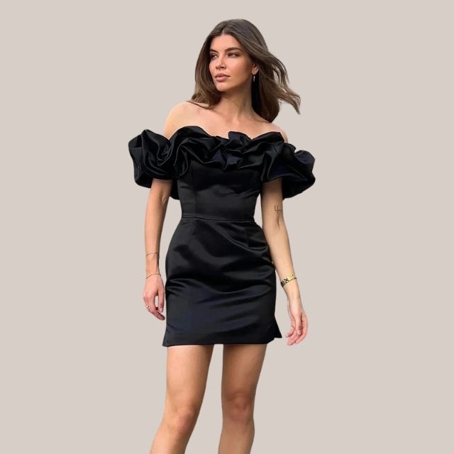 Drune | Schulterfreies Cocktailkleid mit Rüschendetail