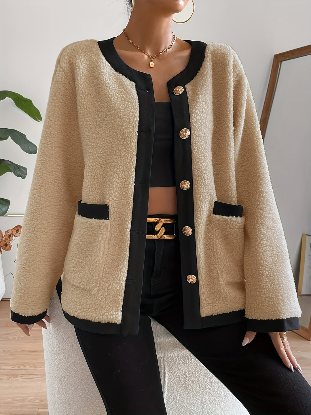 Drune | Kurze Jacke mit Kontrastdetails Polyester Stilvoll und Komfortabel