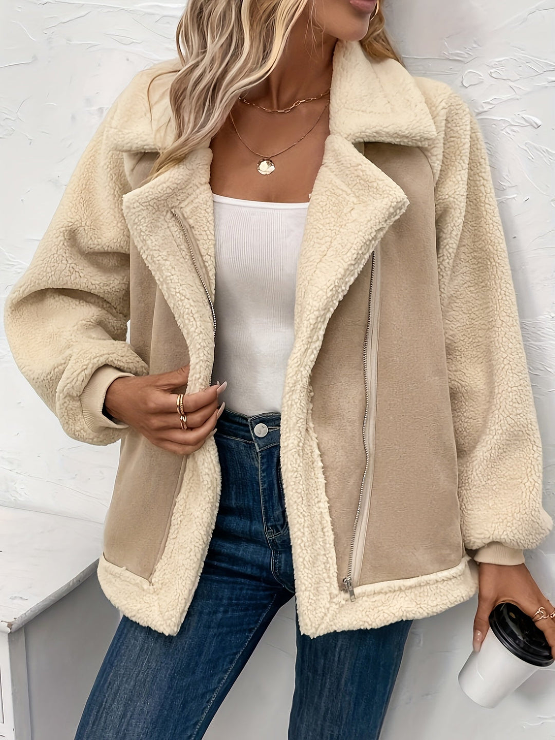Drune | Weiche Kurze Jacke Aus Imitiertem Wildleder Modernes Design Komfort und Eleganz