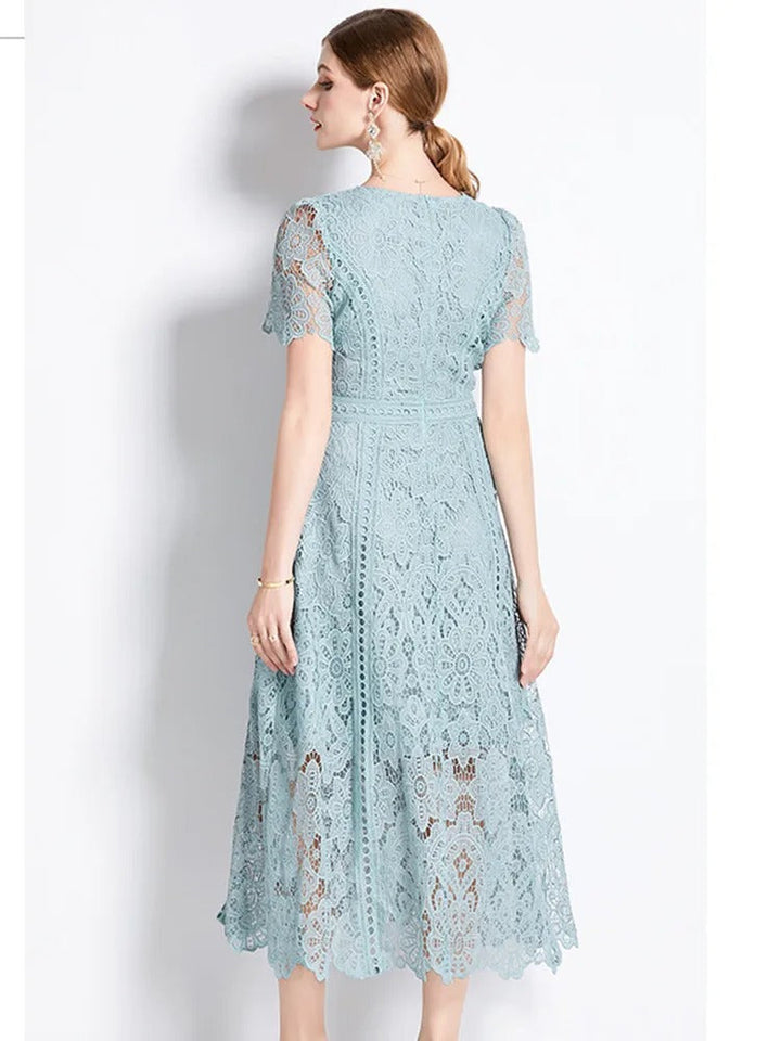 Drune | Elegantes Spitzenkleid Midi-Länge
