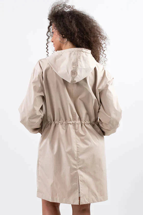 Drune | Wasserdichte Atmungsaktive Regenjacke Mit Kapuze Für Damen