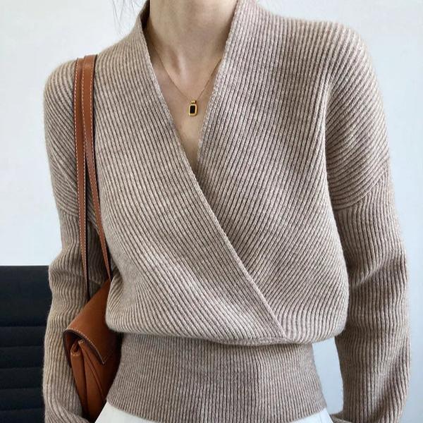 Drune | Klassischer Herbst Wickelpullover mit Statement Ausschnitt für Frauen