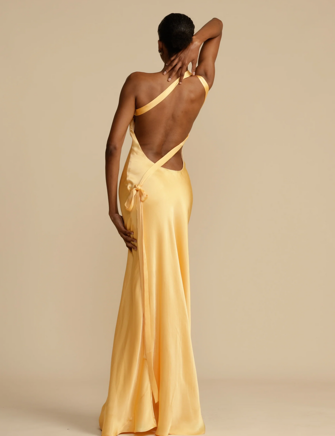 Drune | Satin Kleid - Luxus Glanz - Perfekt für Sommerveranstaltungen