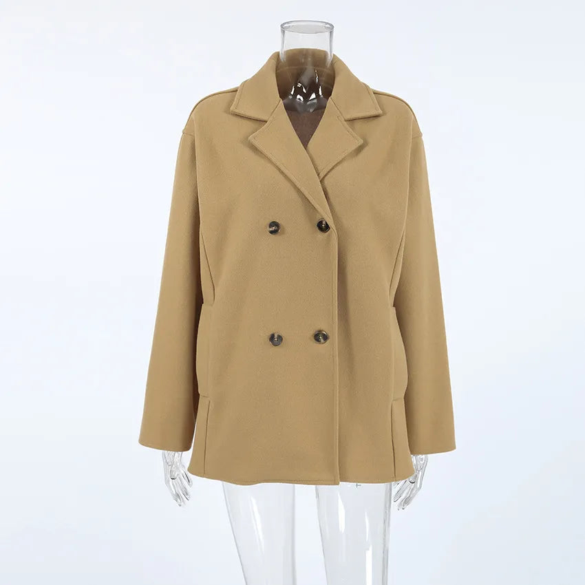 Drune | elegante braune Wolljacke mit doppelter Knopfreihe, halblang
