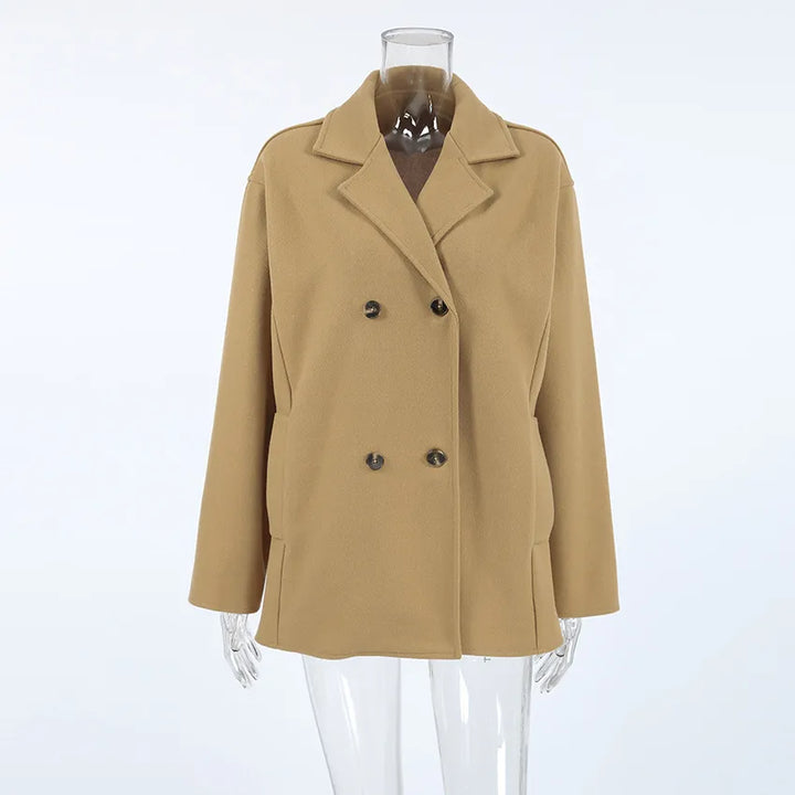 Drune | elegante braune Wolljacke mit doppelter Knopfreihe, halblang