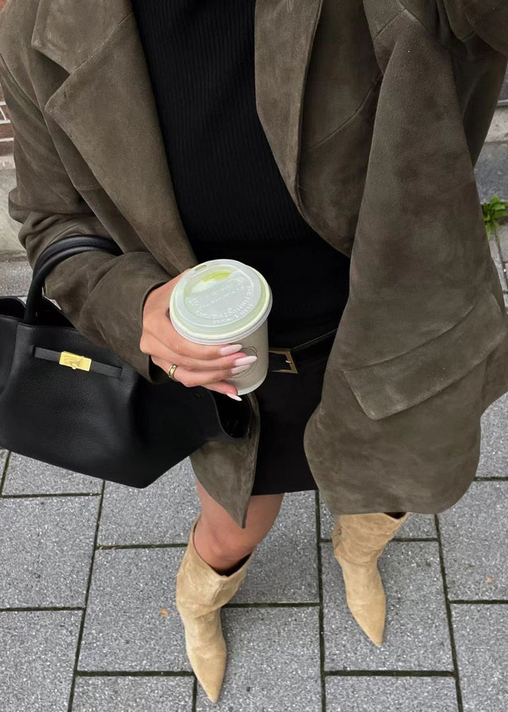 Drune | Faux Suede Taillierter Blazer in Tiefolive