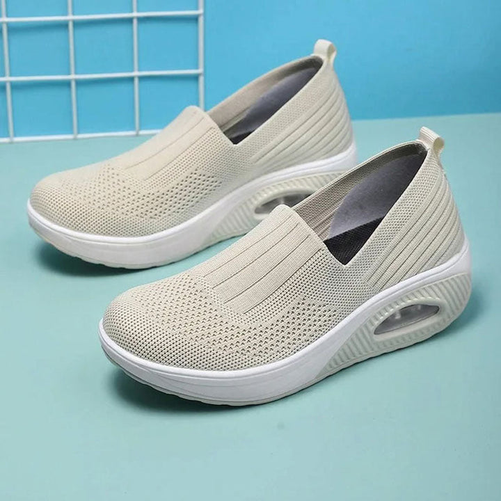 Drune | Atmungsaktive Slip on Sneaker Mit Ergonomischer Sohle Für Damen