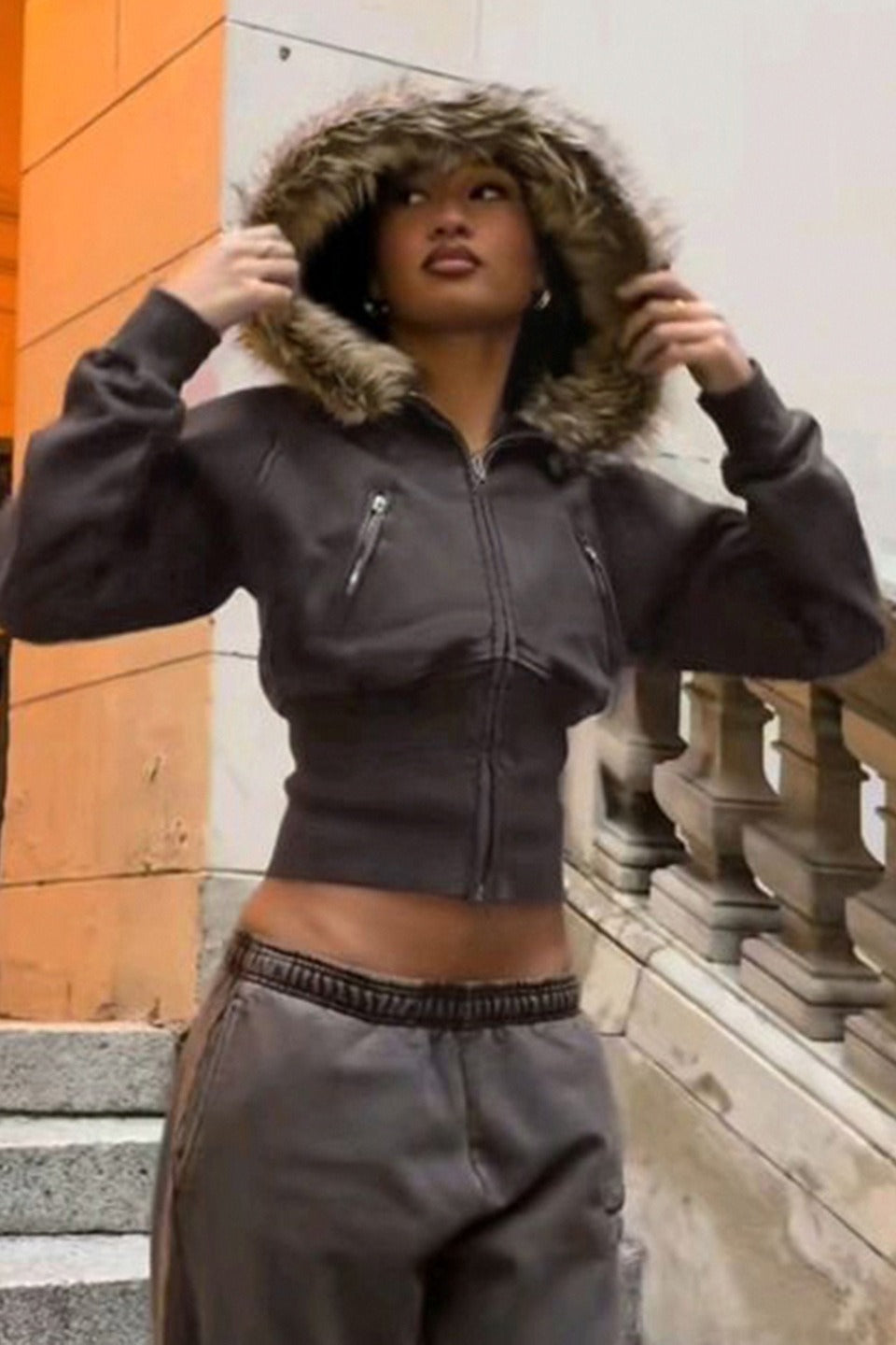 Drune | Stil Sweatshirtjacke mit Pelzbesatz