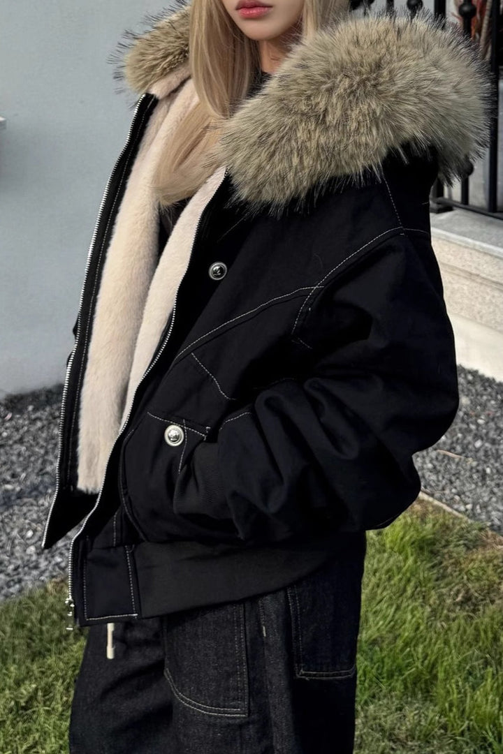 Drune | Kurze Puffer Jacke mit Fellkragen