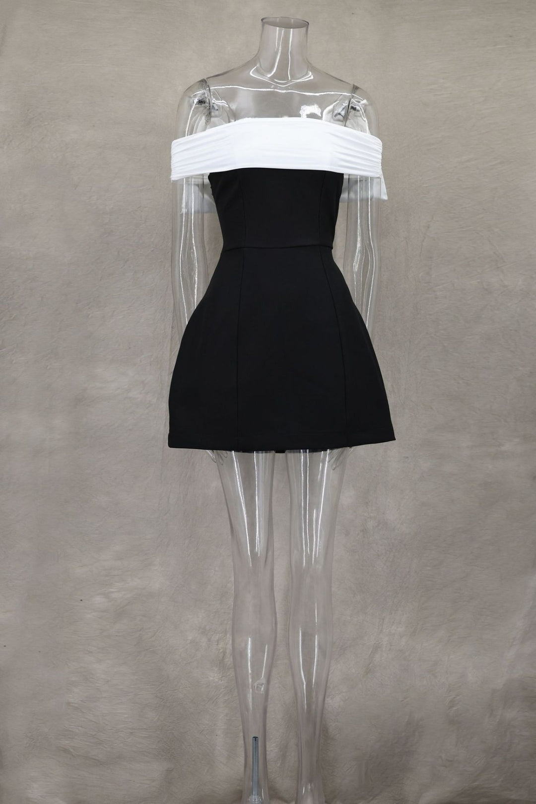 Drune | Ein-Wort-Schulter schwarz-weißes Kleid mit kontrastierender Schleife