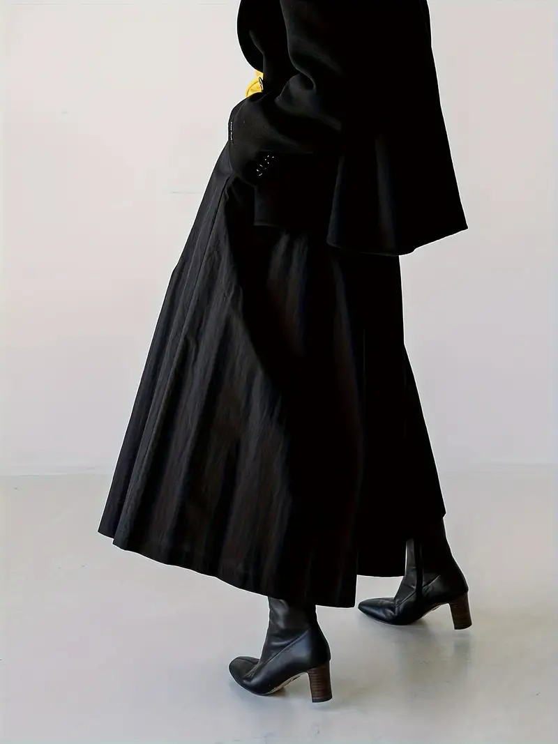 Drune | Sculpted Culotte Hose