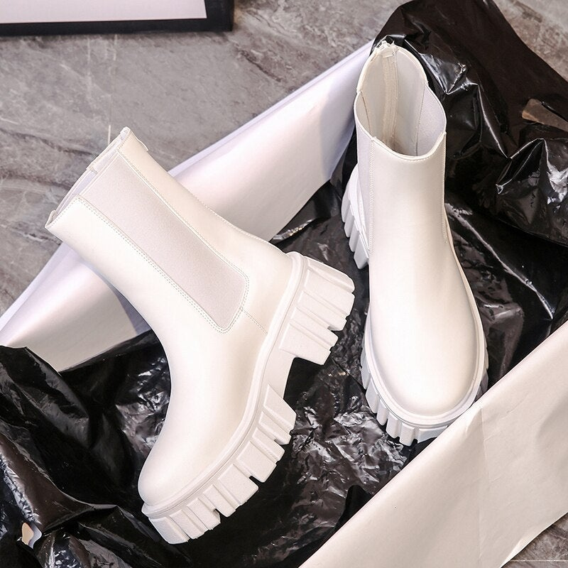 Drune | Damen Stiefel Modische Plateaustiefel Mit Slip on Design, Alltagstauglich