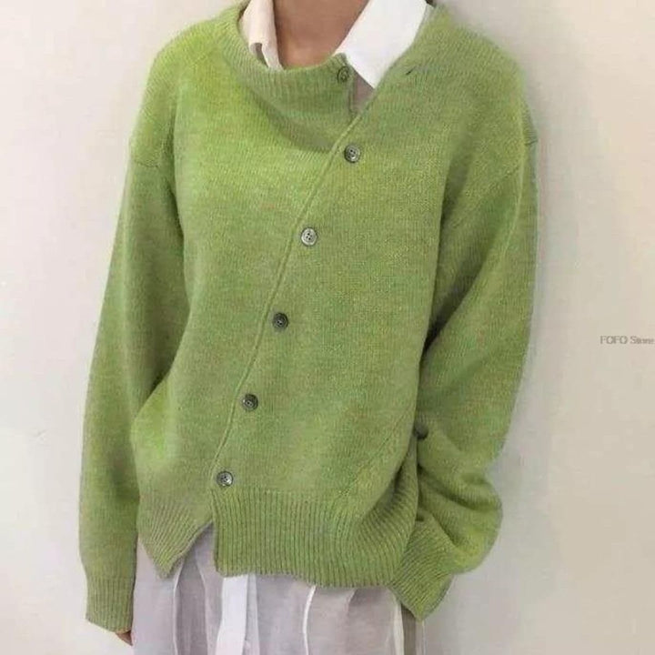 Drune | Weicher DamenStrickjacke Mit Diagonaler Knopfleiste