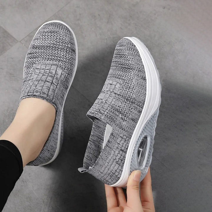 Drune | Atmungsaktive Slip on Sneaker Mit Ergonomischer Sohle Für Damen
