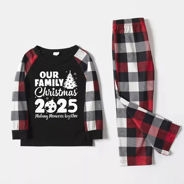 Drune | Weihnachtsbaum & "2025 Erinnerungen Gemeinsam Schaffen" Gemusterte Karomuster Ärmel Kontrast Tops und Rot & Schwarz & Weiß Karohose Paar Passende Schlafanzug-Set Mit Hundebandana