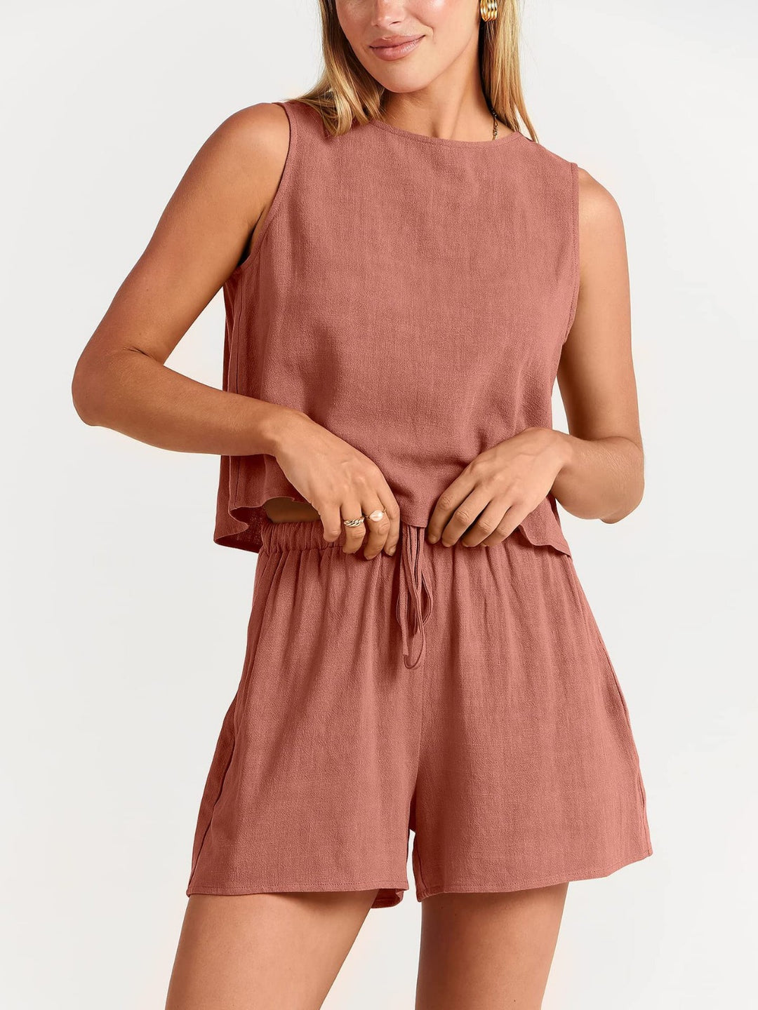 Drune | Zweiteiliges Set aus ärmellosem Oberteil und Shorts
