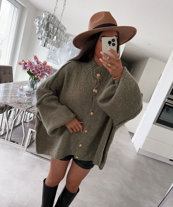 Drune | Cozy, oversized cardigan in soft khaki