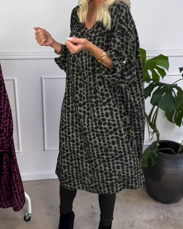Drune | Kleid mit Gepunktetem V-Ausschnitt