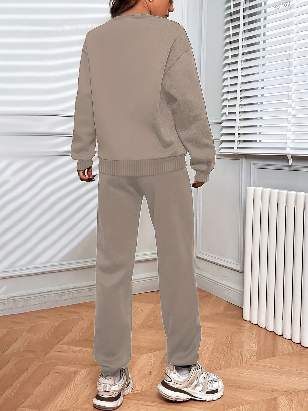 Drune | Jogging Set - Oversized Sweatshirt & Hochtaillierte Jogger - Weich & Bequem