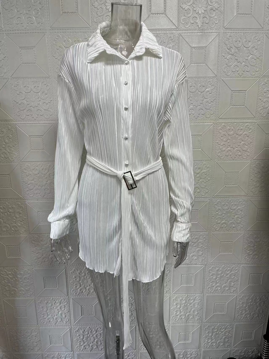 Drune | Langärmeliges Kleid mit Schnürsenkeln und elastischer Taille