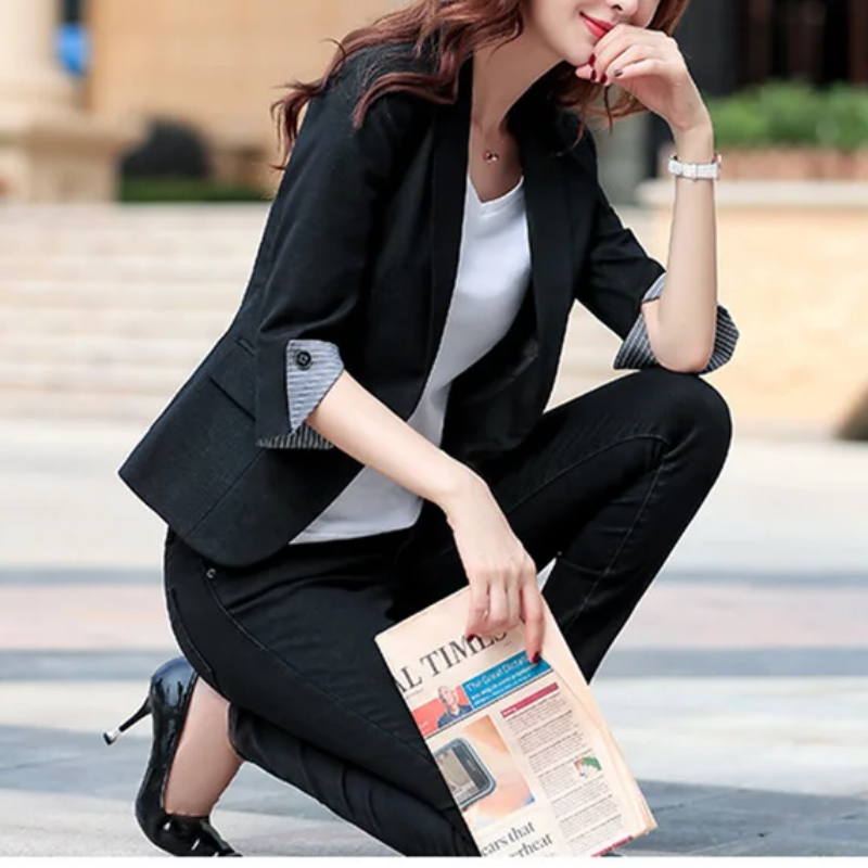 Drune | Eleganter Damenblazer mit Knopfdetails Ideal für Das Büro