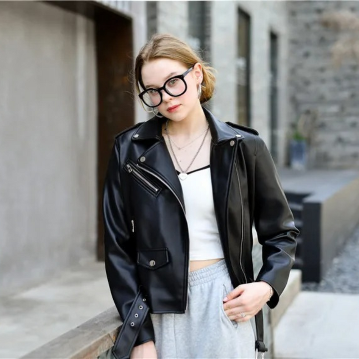 Drune | Damen-Biker-Lederjacke mit Reißverschlüssen und Gürtel